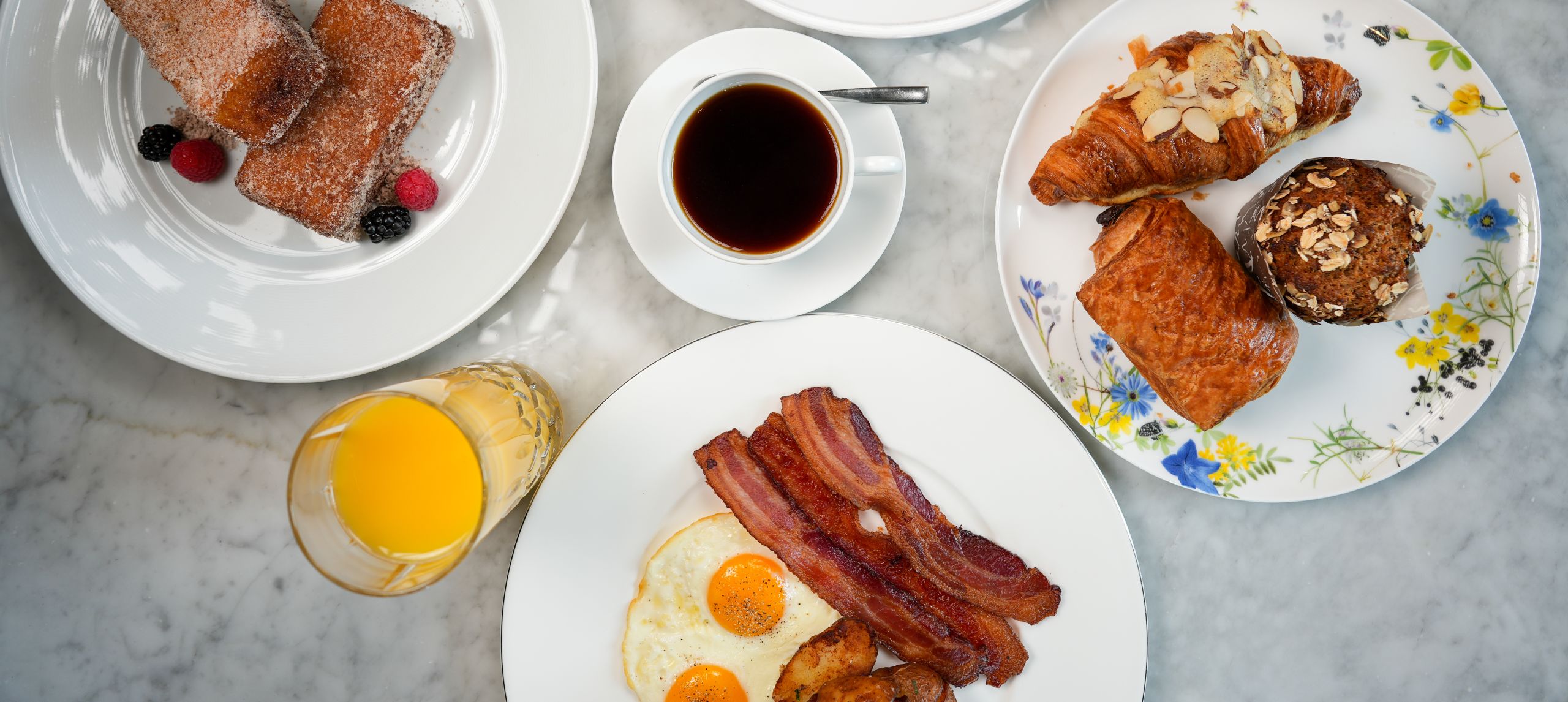 Luxury Restaurants and Dining at Waldorf Astoria Chicago